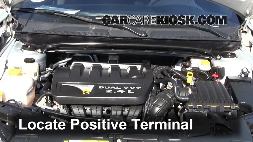 2012 Chrysler 200 LX 2.4L 4 Cyl. Sedan (4 Door) Batería Encendido de puente